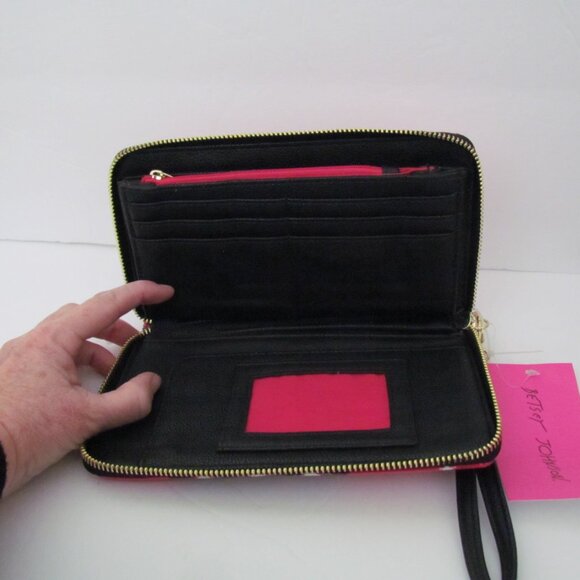 Betsey Johnson Pink/Black/White Patent Leather Plaid Wristlet/Wallet NWT - Picture 5 of 5